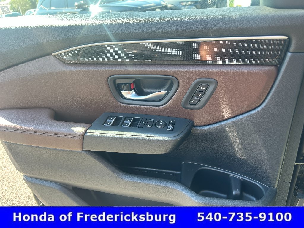 Used 2024 Honda Pilot Elite image 28