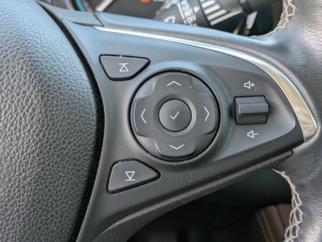 Used 2017 Buick Envision Essence w/ LPO, Cargo Package FWD image 28