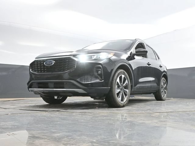 Used 2024 Ford Escape Platinum AWD/4WD image 48