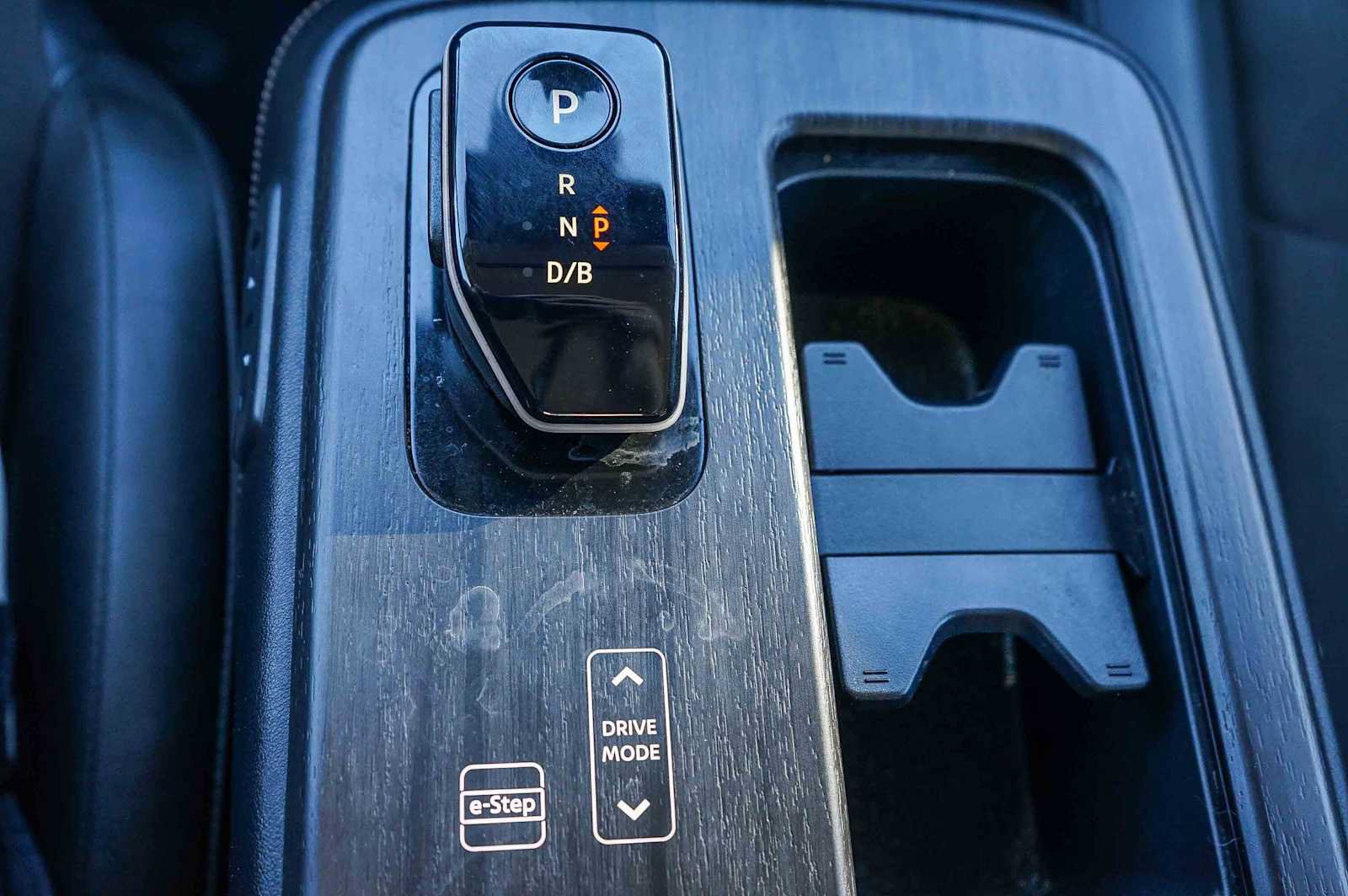 Used 2024 Nissan Ariya FWD image 19