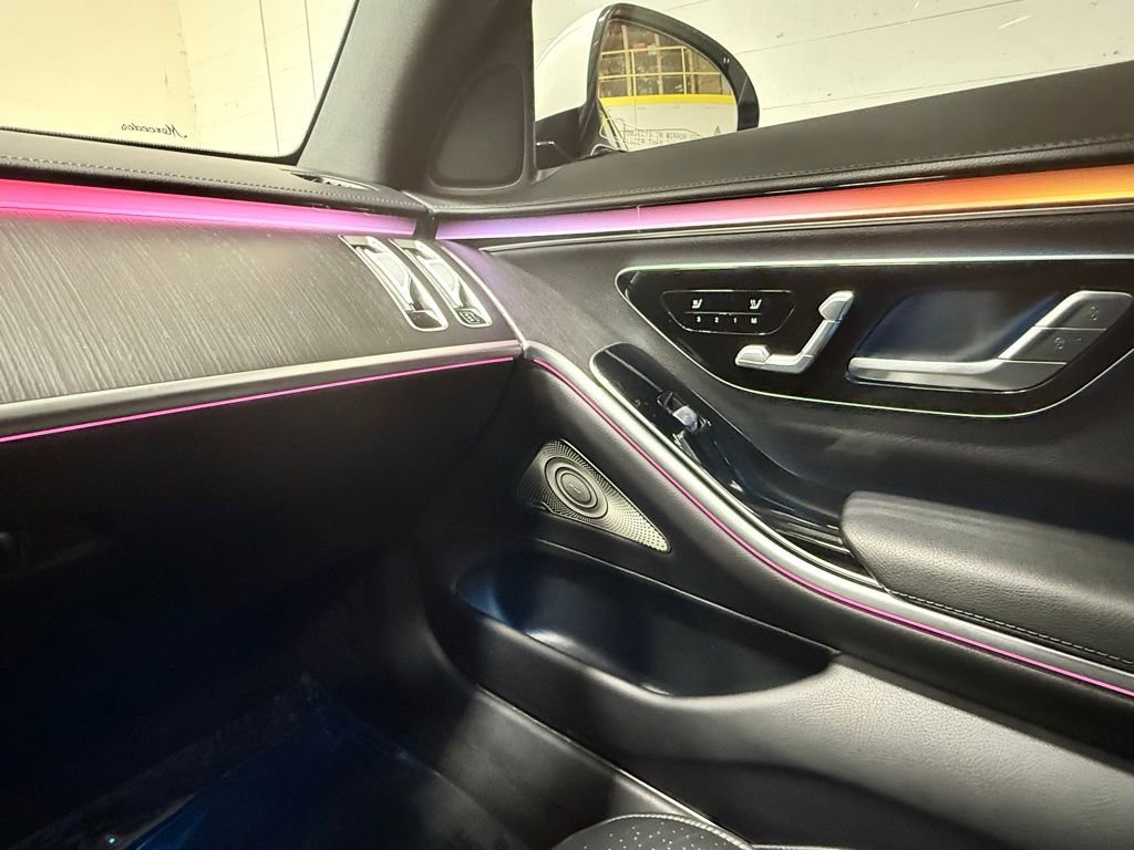 Used 2022 Mercedes-Benz S 500 4MATIC w/ AMG Line Package image 30