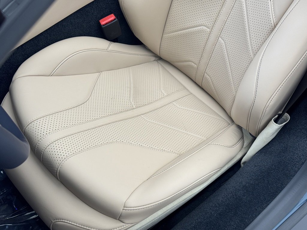 New 2026 Aston Martin V8 Vantage Roadster image 7