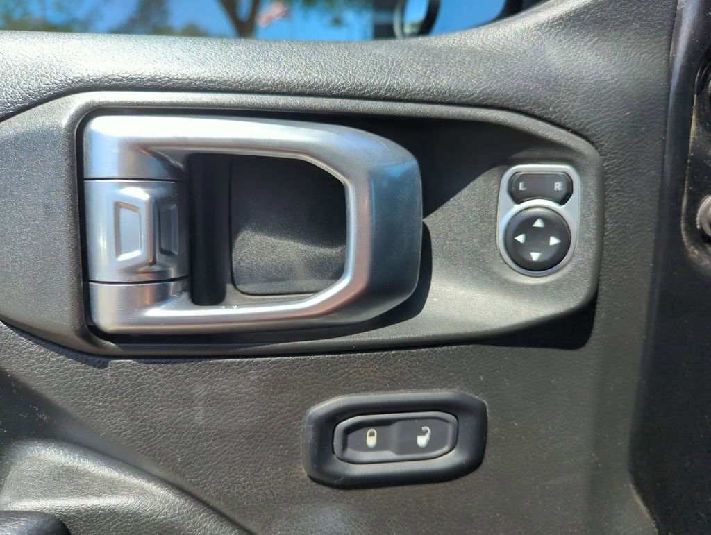 Used 2019 Jeep Wrangler Unlimited Sport S AWD/4WD image 19