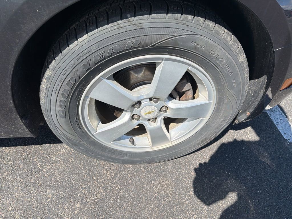 Used 2016 Chevrolet Cruze LT w/ Sun And Sound Package FWD image 9