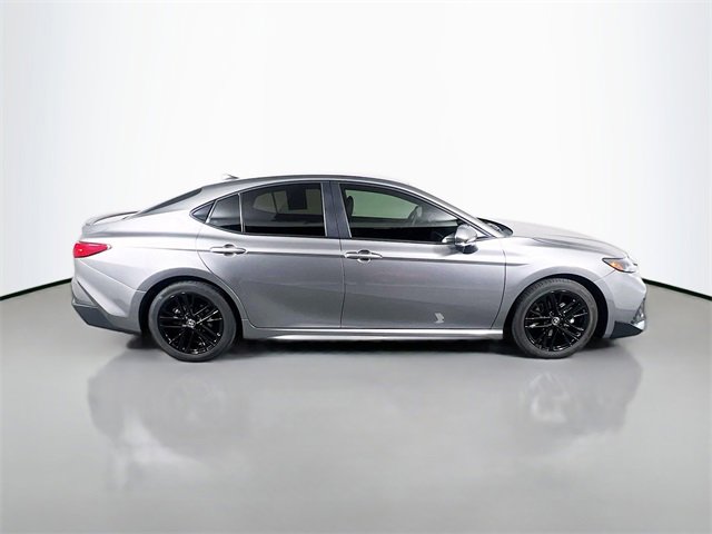 Used 2025 Toyota Camry LE image 8