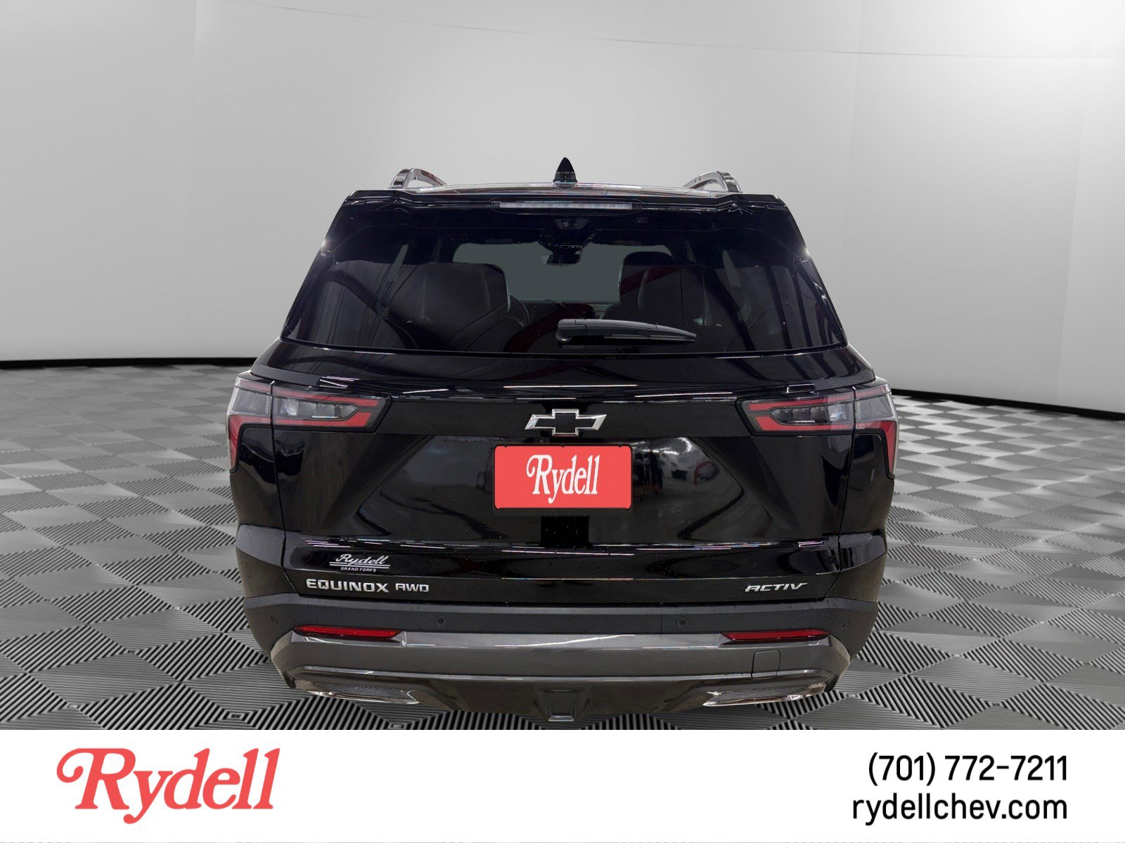 Used 2025 Chevrolet Equinox ACTIV w/ Safety and Technology Package AWD/4WD image 4