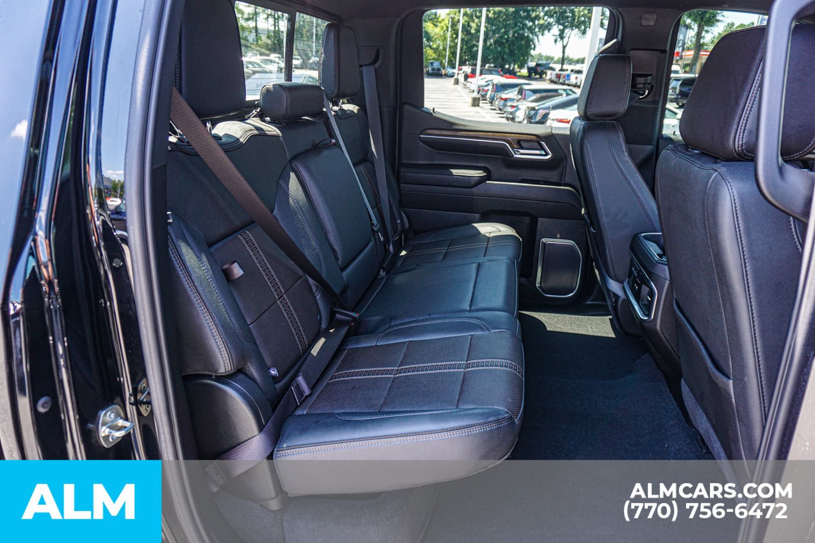 Used 2023 Chevrolet Silverado 1500 High Country w/ High Country Premium Package AWD/4WD image 25