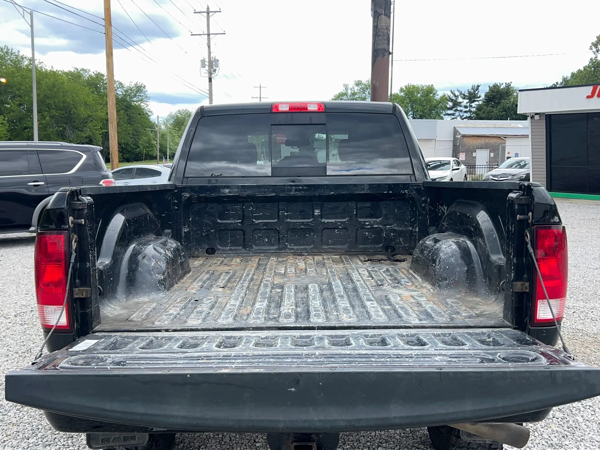 Used 2016 RAM 2500 SLT w/ Black Appearance Group AWD/4WD image 6