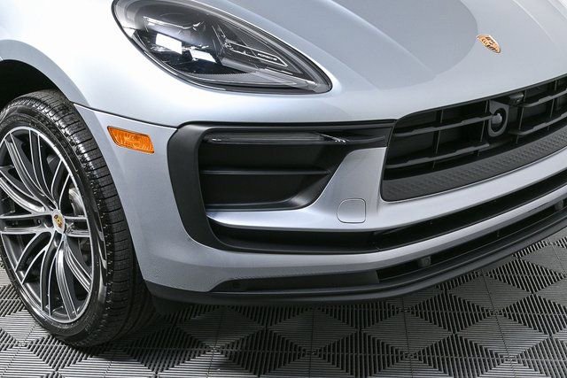 Certified 2026 Porsche Macan AWD/4WD image 36