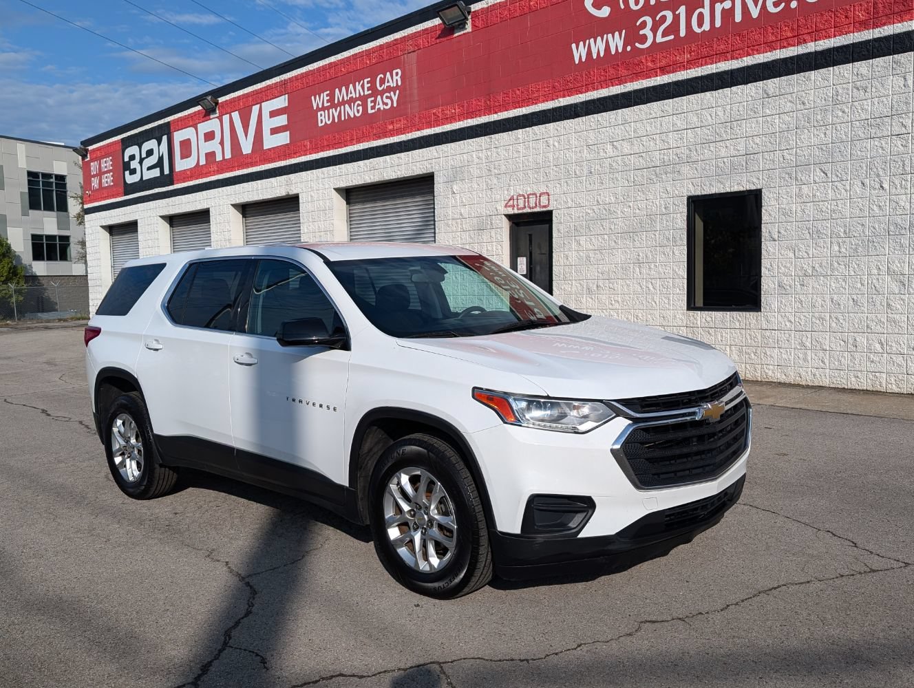 Used 2018 Chevrolet Traverse LS FWD image 1
