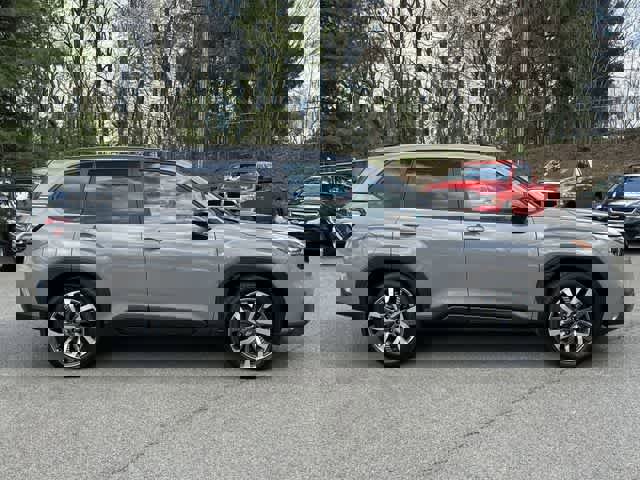 Used 2026 Subaru Forester Touring image 3