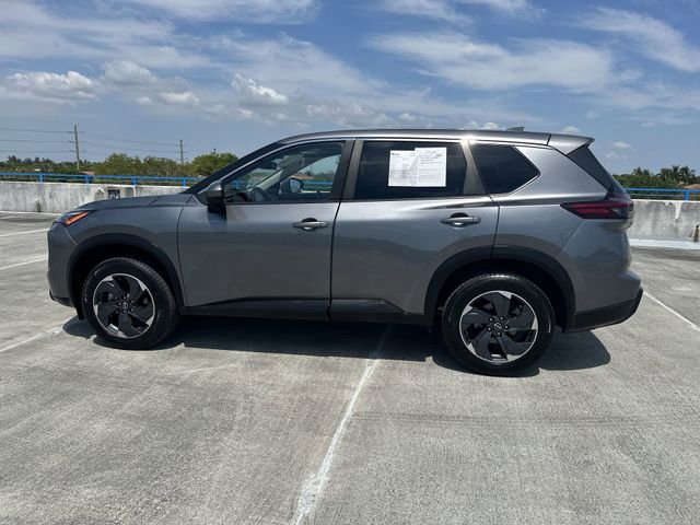 Used 2024 Nissan Rogue SV image 14