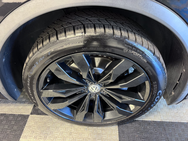 Certified 2021 Volkswagen Tiguan SE R-Line FWD image 9