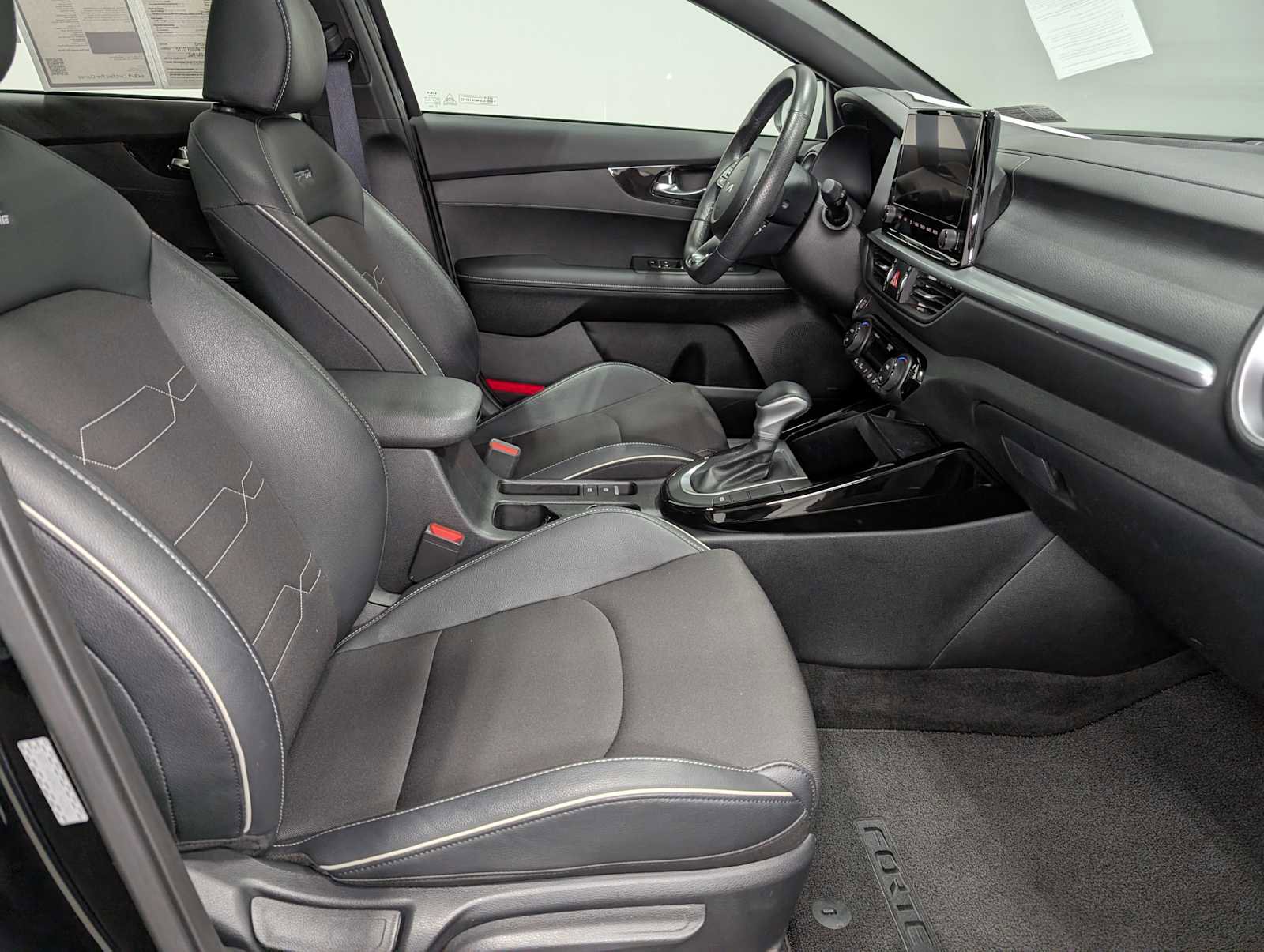 Certified 2024 Kia Forte GT-Line w/ GT-Line Premium Package image 40