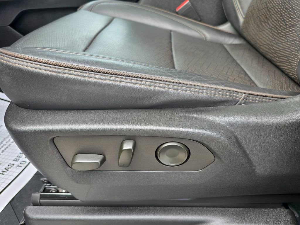 Used 2021 Chevrolet Suburban High Country image 24