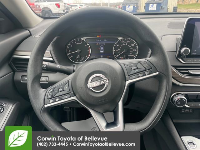 Used 2024 Nissan Altima 2.5 SV image 22