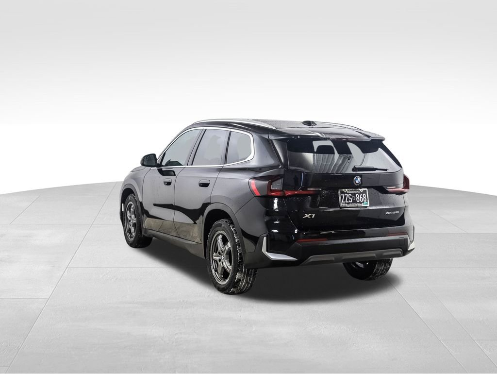 Certified 2023 BMW X1 xDrive28i w/ Convenience Package image 3