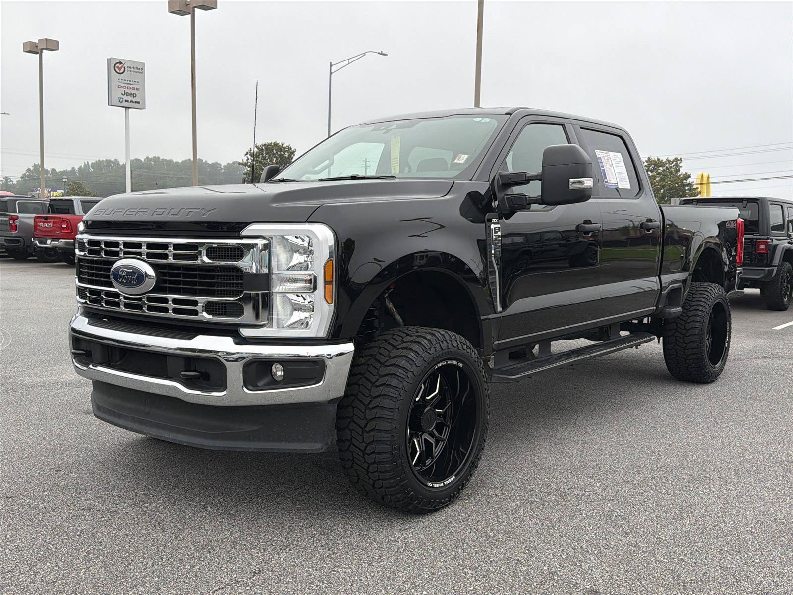 Used 2025 Ford F250 XLT AWD/4WD image 2