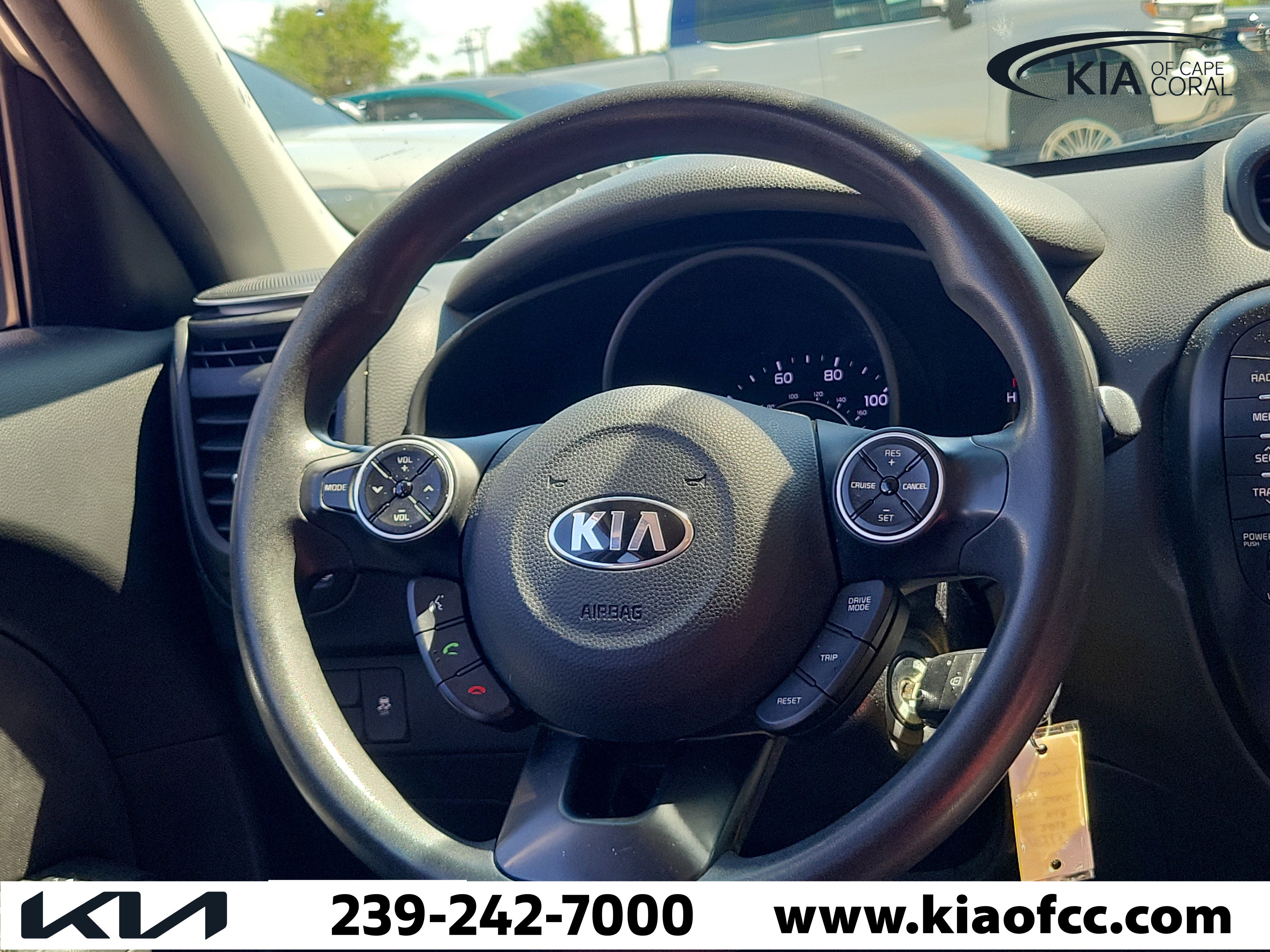 Certified 2018 Kia Soul w/ Convenience Package FWD image 17