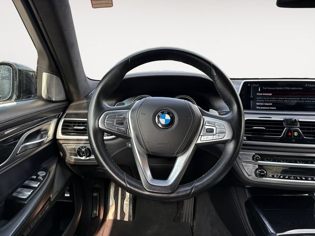Used 2016 BMW 750i xDrive AWD/4WD image 12