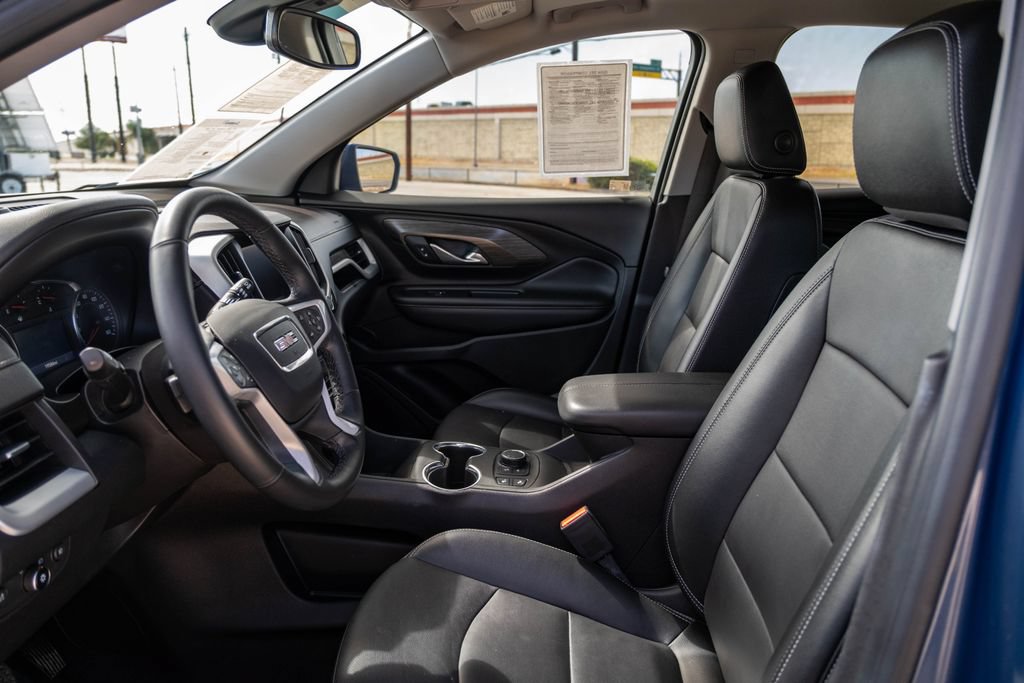 Used 2024 GMC Terrain SLT w/ Infotainment Package II FWD image 15