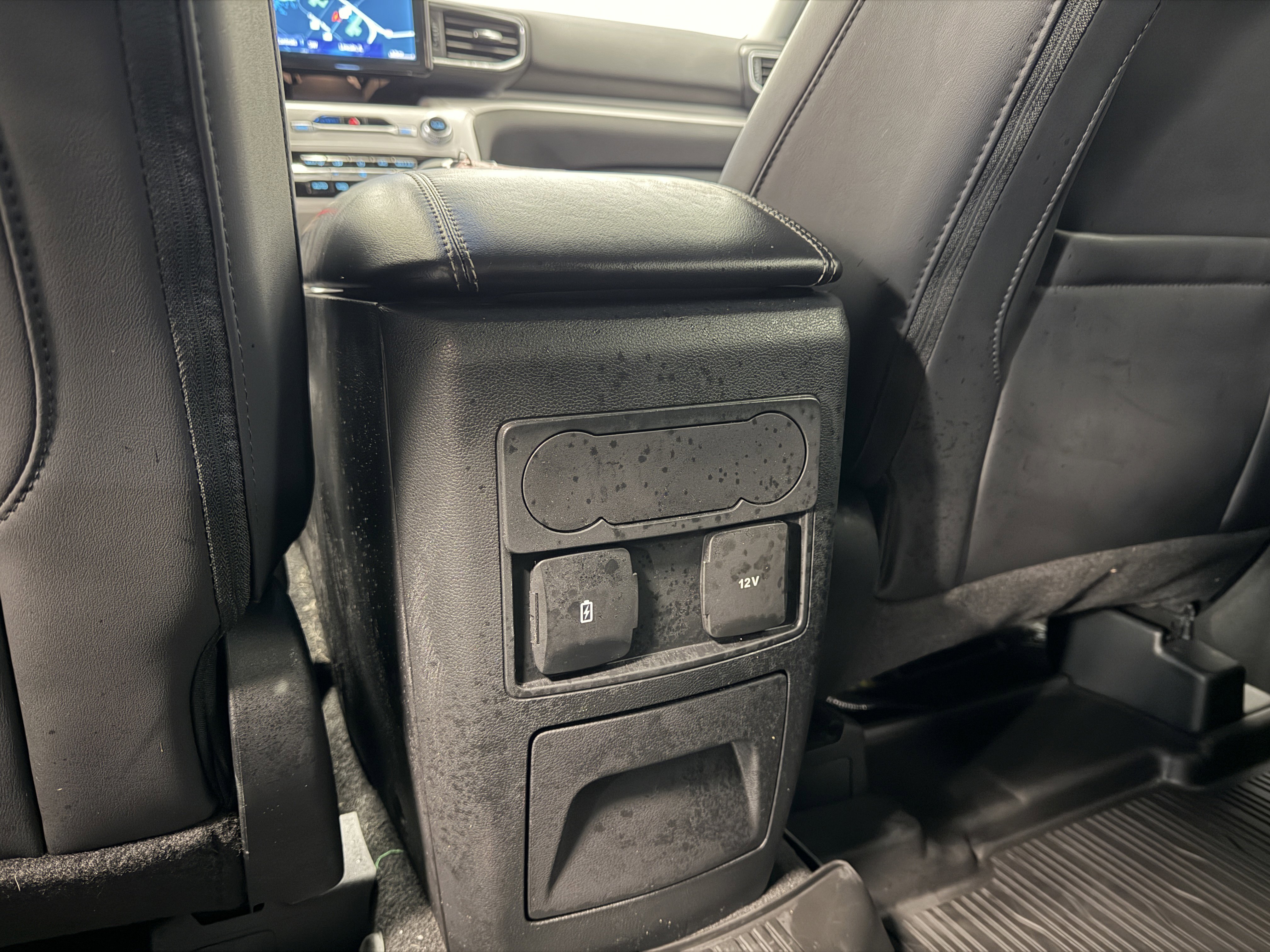 Used 2023 Ford Explorer XLT w/ Equipment Group 202A image 25