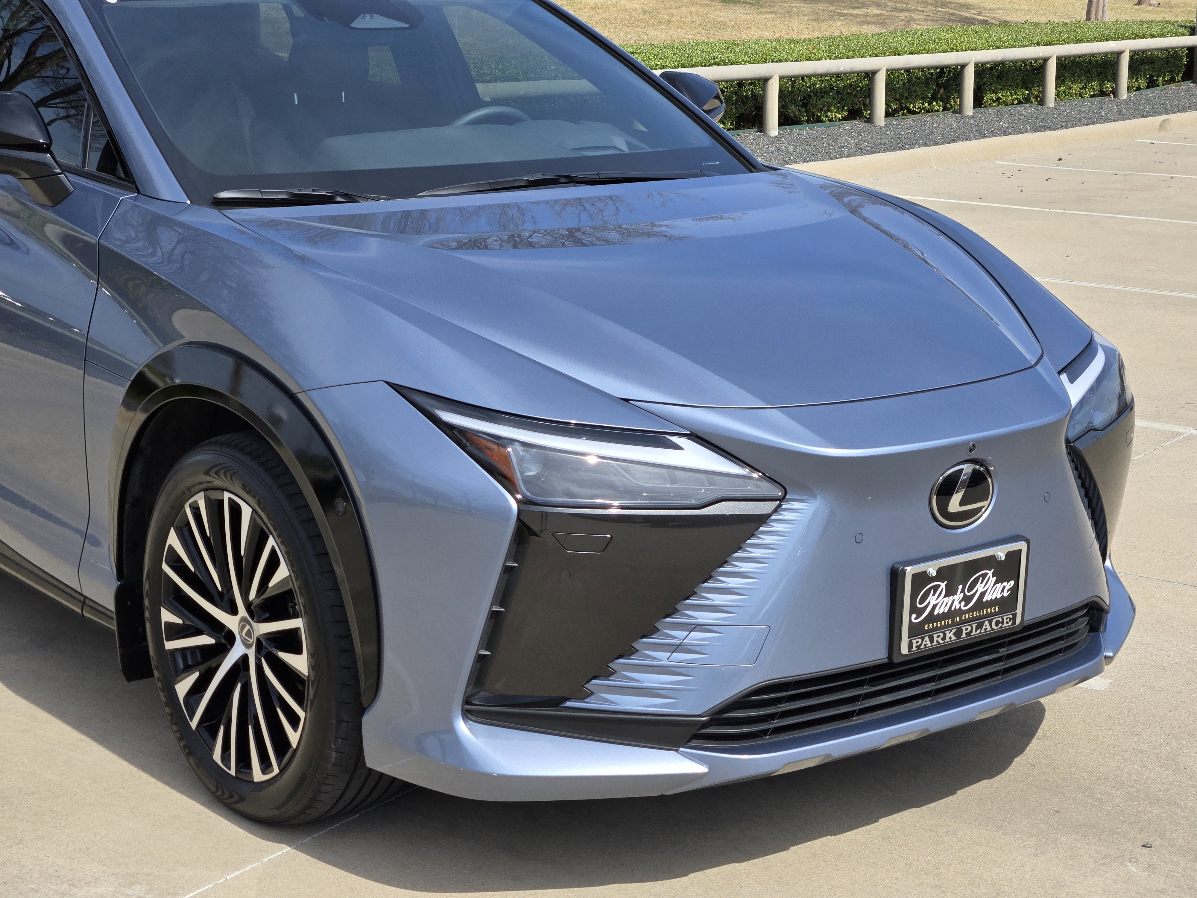 Used 2023 Lexus RZ 450e Premium w/ Technology Package image 10
