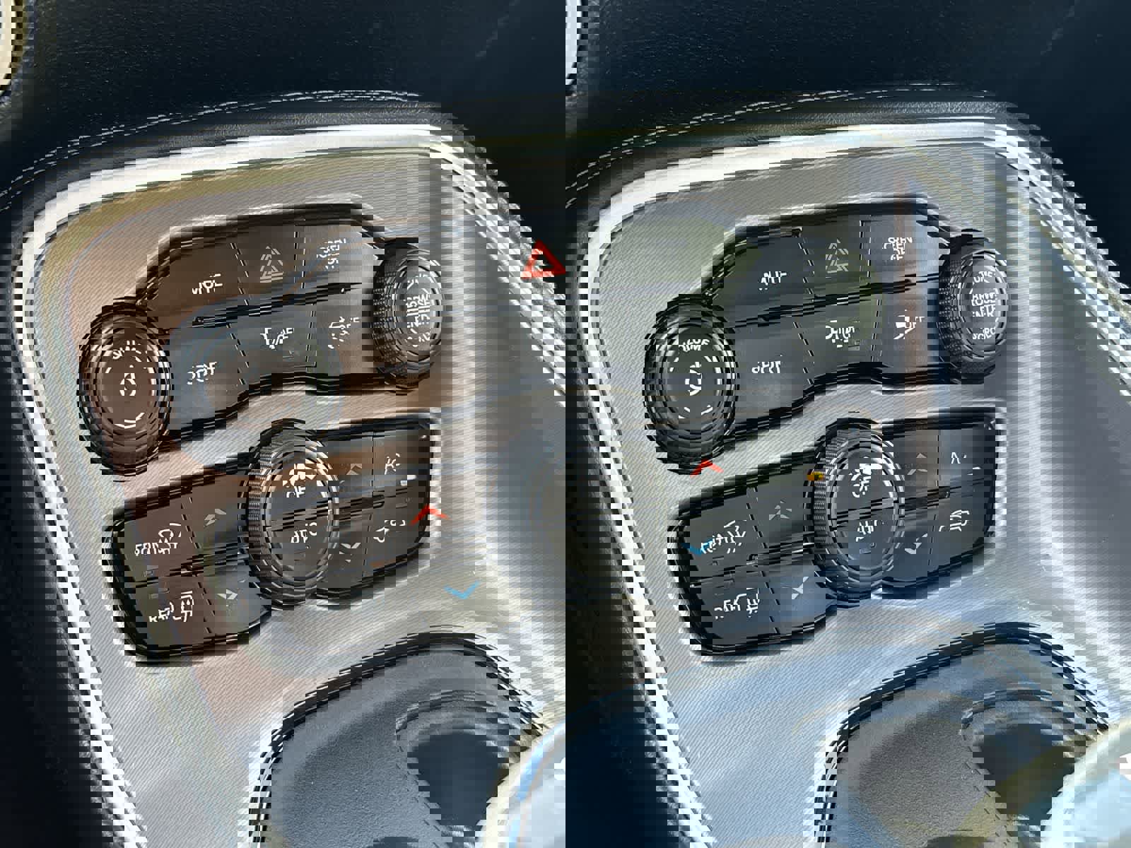 Used 2019 Dodge Challenger SXT w/ Plus Package image 23