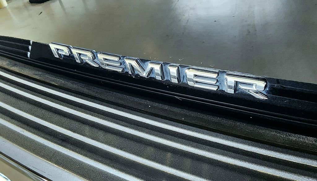 Used 2021 Chevrolet Tahoe Premier AWD/4WD image 7