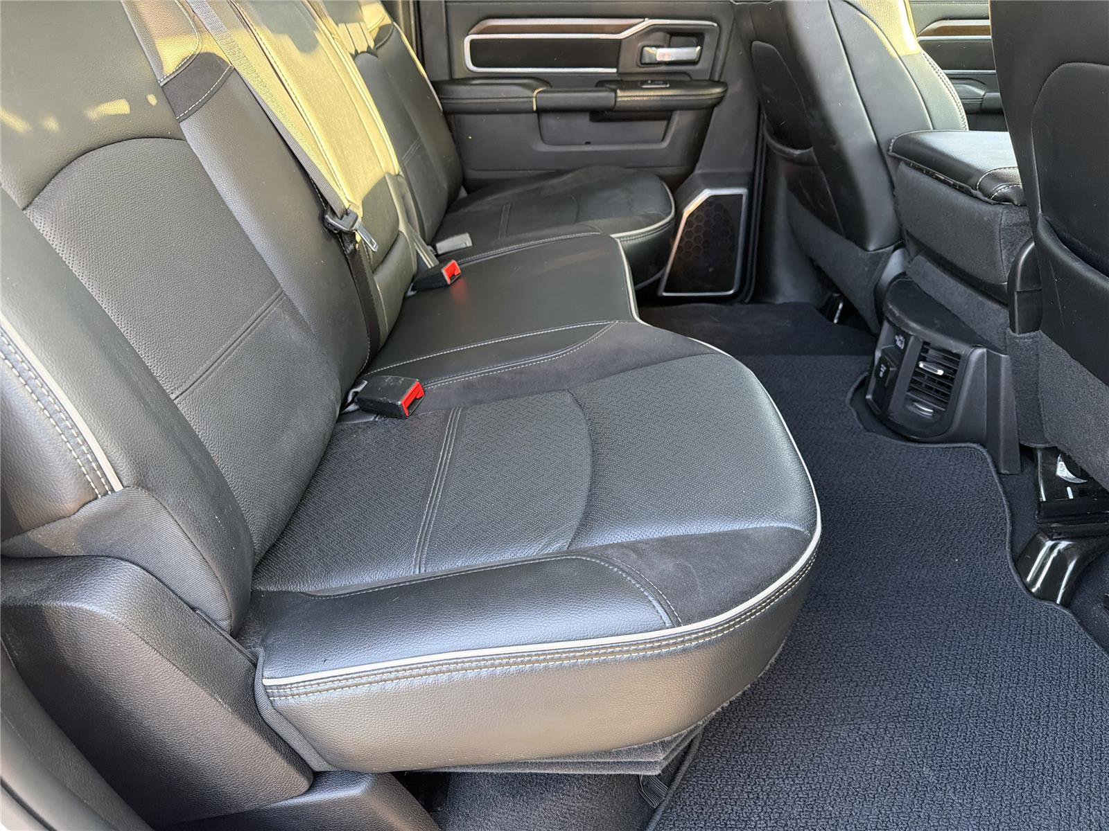 Used 2024 RAM 2500 Laramie AWD/4WD image 15