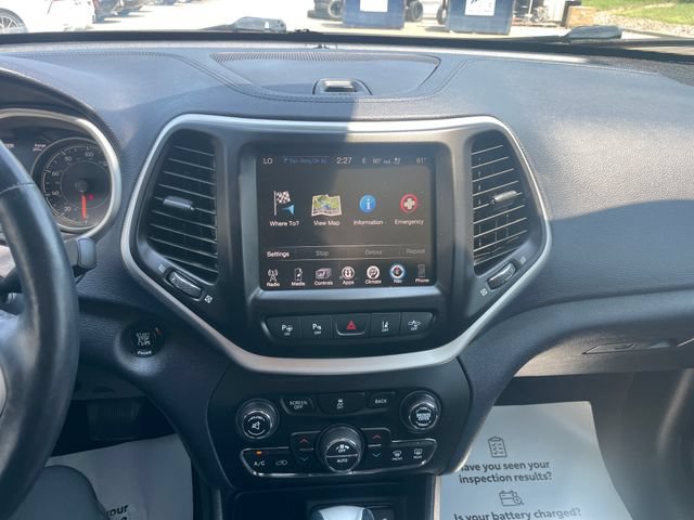 Used 2016 Jeep Cherokee Limited w/ Luxury Group AWD/4WD image 19