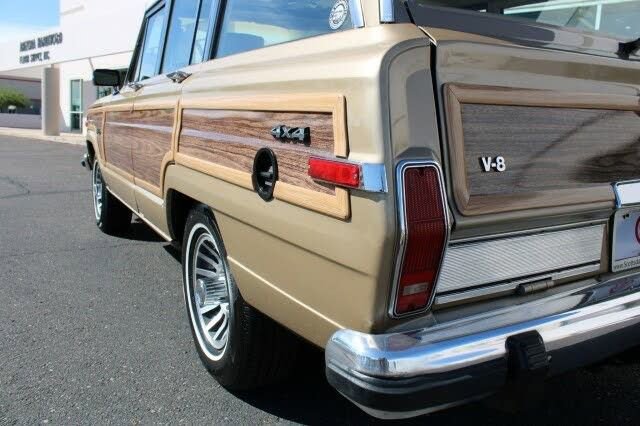 Used 1990 Jeep Grand Wagoneer image 37