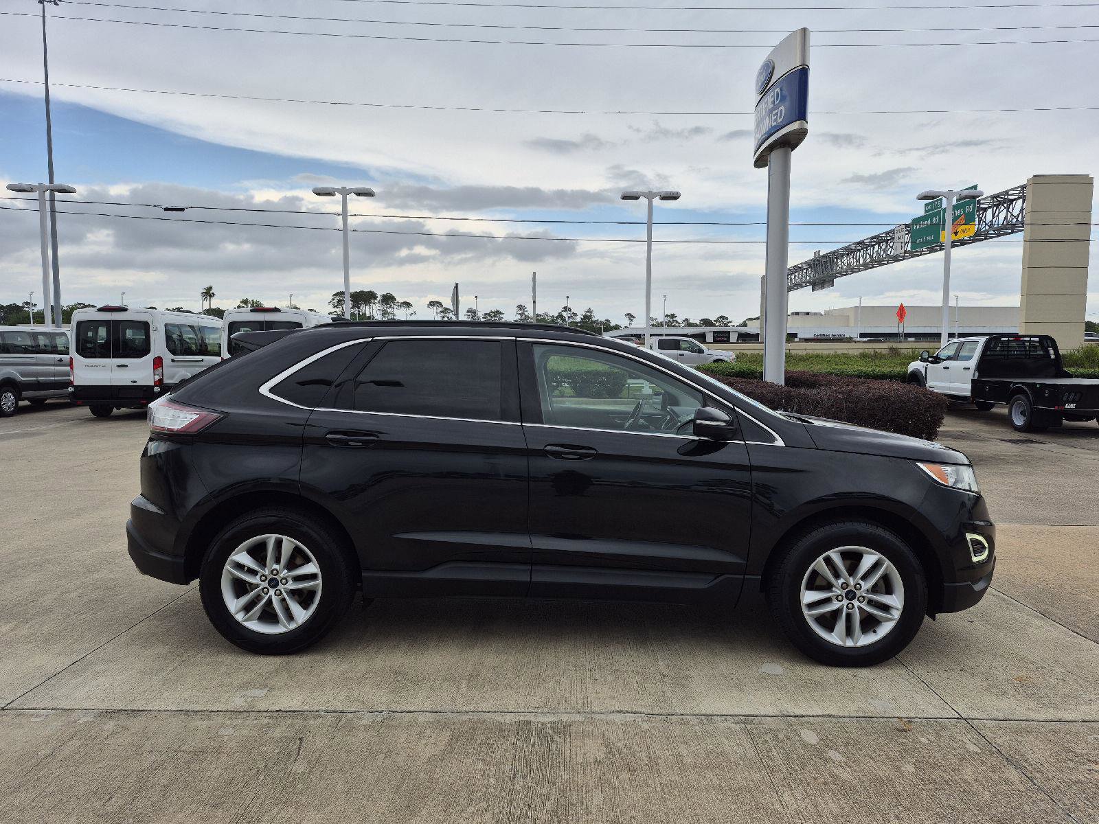 Used 2015 Ford Edge SEL w/ Equipment Group 201A FWD image 12