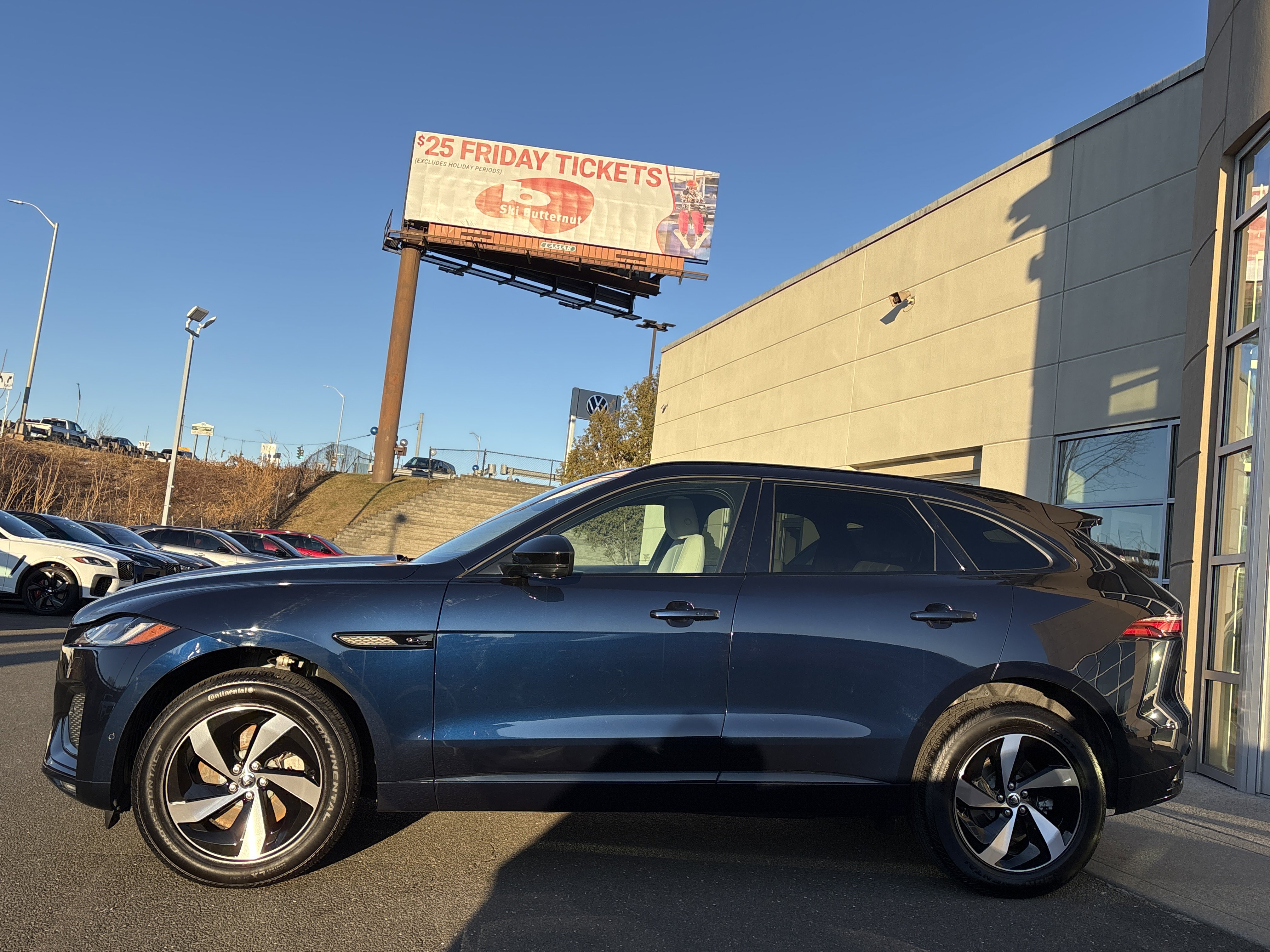 Used 2026 Jaguar F-PACE R-Dynamic S image 4