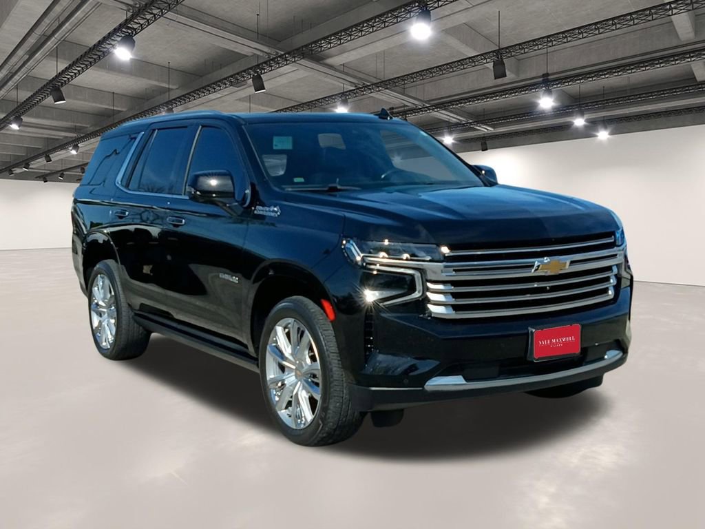 Used 2023 Chevrolet Tahoe High Country w/ Premium Package 2 AWD/4WD image 2