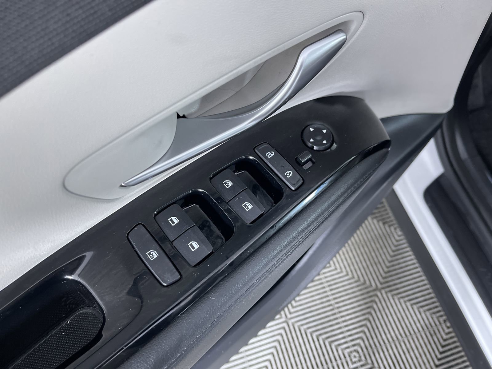 Used 2022 Hyundai Tucson Limited image 14