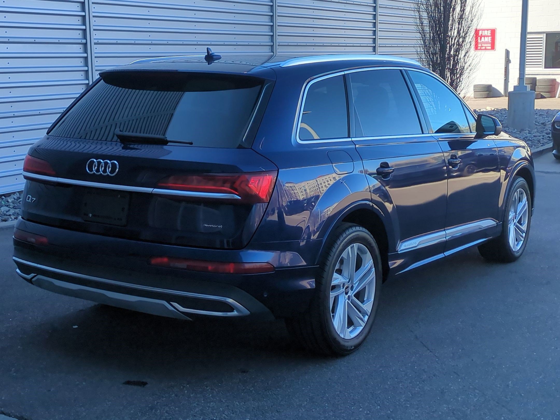 Used 2024 Audi Q7 Premium Plus image 3