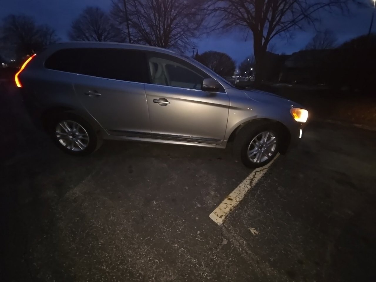 Used 2015 Volvo XC60 T5 Premier image 11