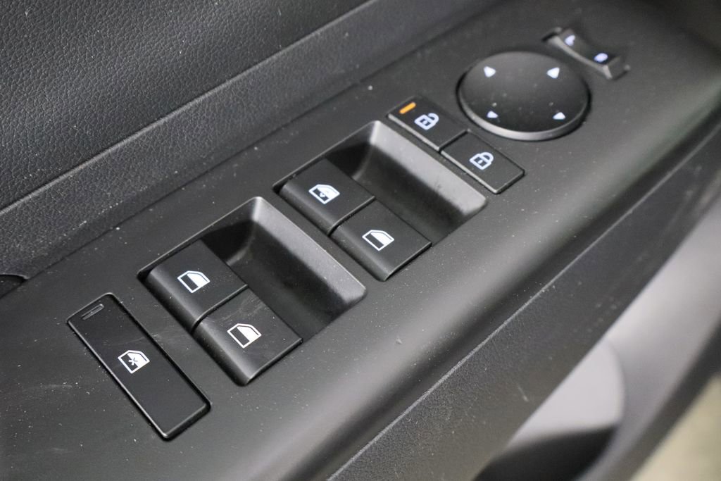 Used 2025 Hyundai Kona SEL image 24