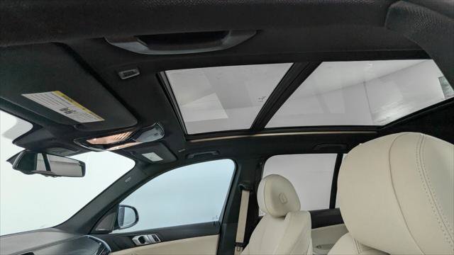 Used 2020 BMW X5 xDrive40i w/ Premium Package AWD/4WD image 16