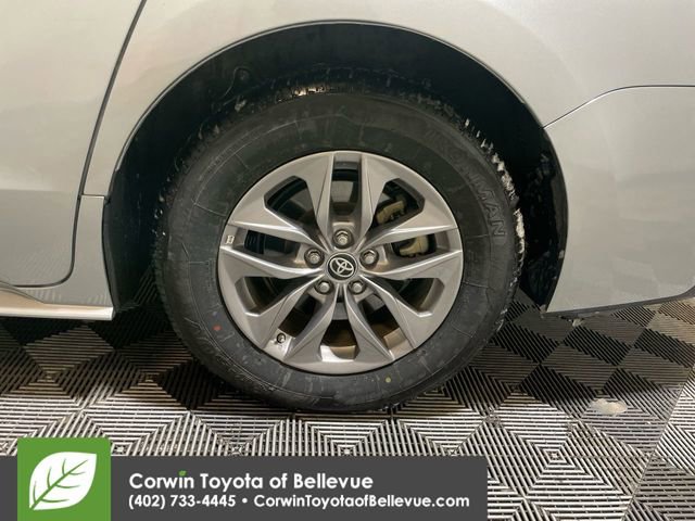 Certified 2024 Toyota Sienna XLE image 25