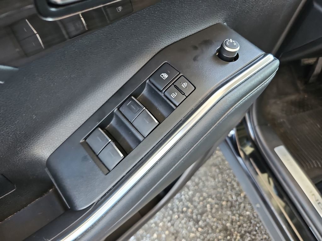 Used 2021 Toyota Highlander Limited image 31