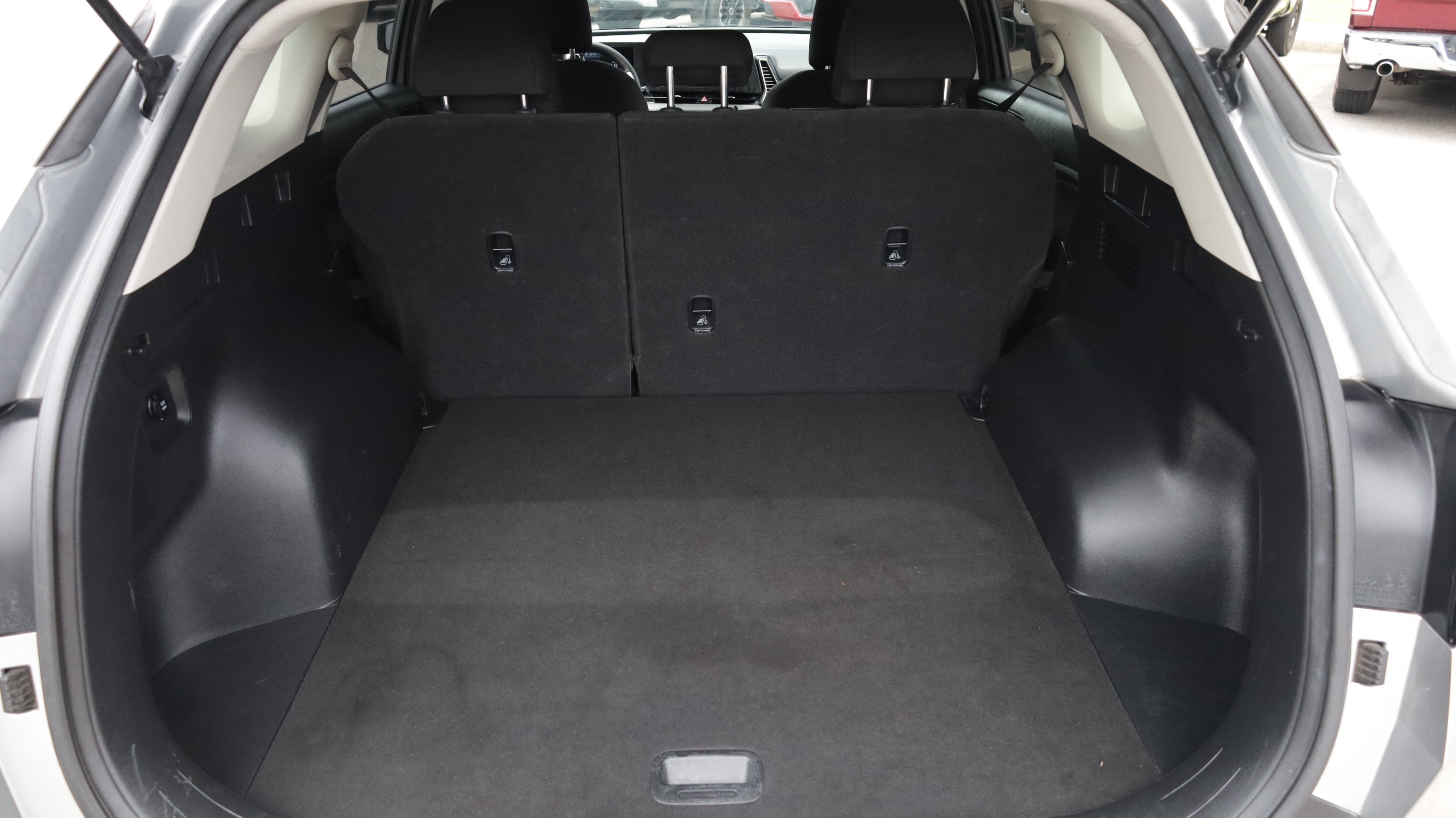 Used 2024 Kia Sportage LX FWD image 15