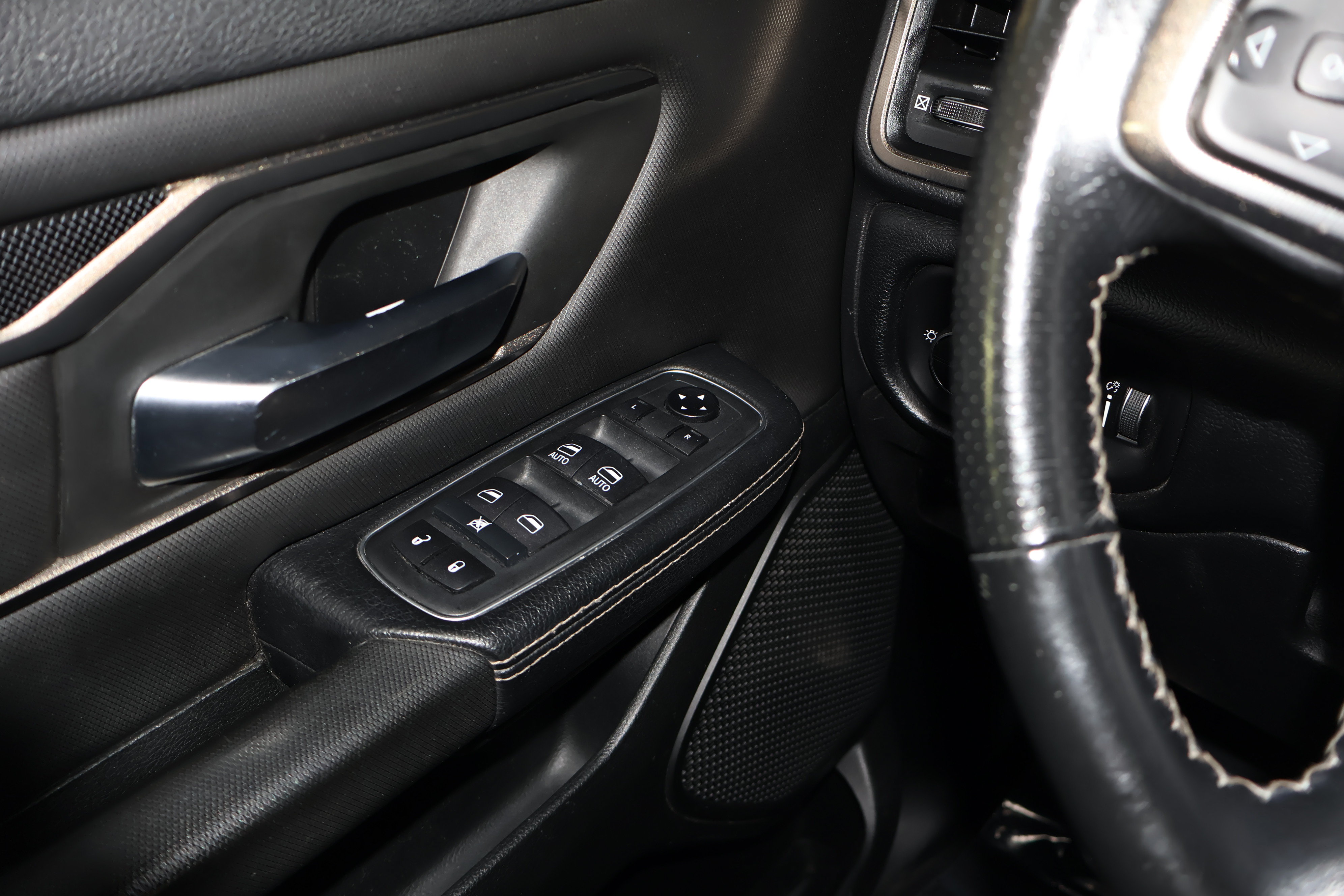 Used 2021 RAM 1500 Rebel w/ Night Edition AWD/4WD image 35