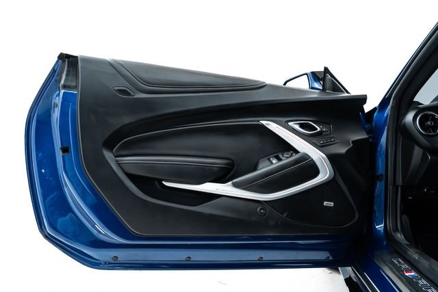Used 2022 Chevrolet Camaro SS RWD image 17