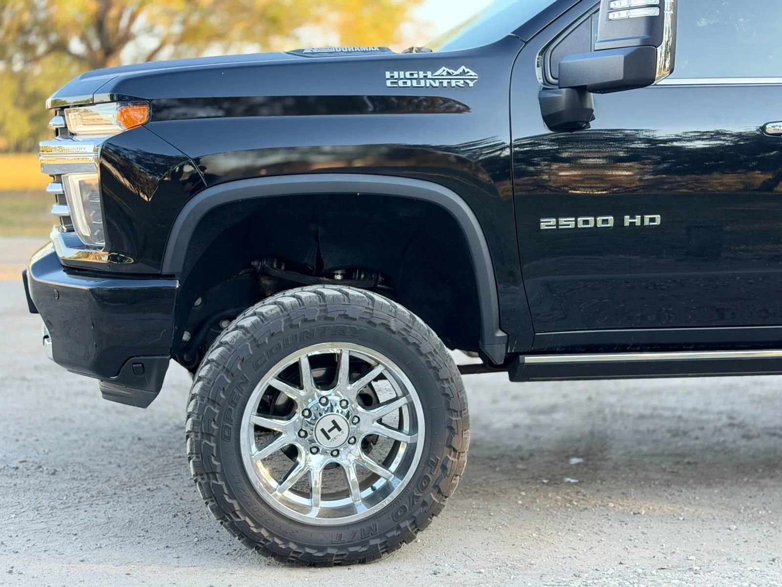 Used 2023 Chevrolet Silverado 2500 High Country w/ Safety Package II image 25