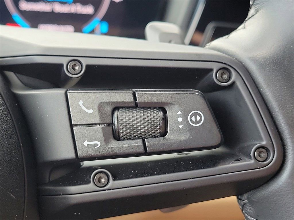 Certified 2025 Porsche Cayenne E-Hybrid image 40