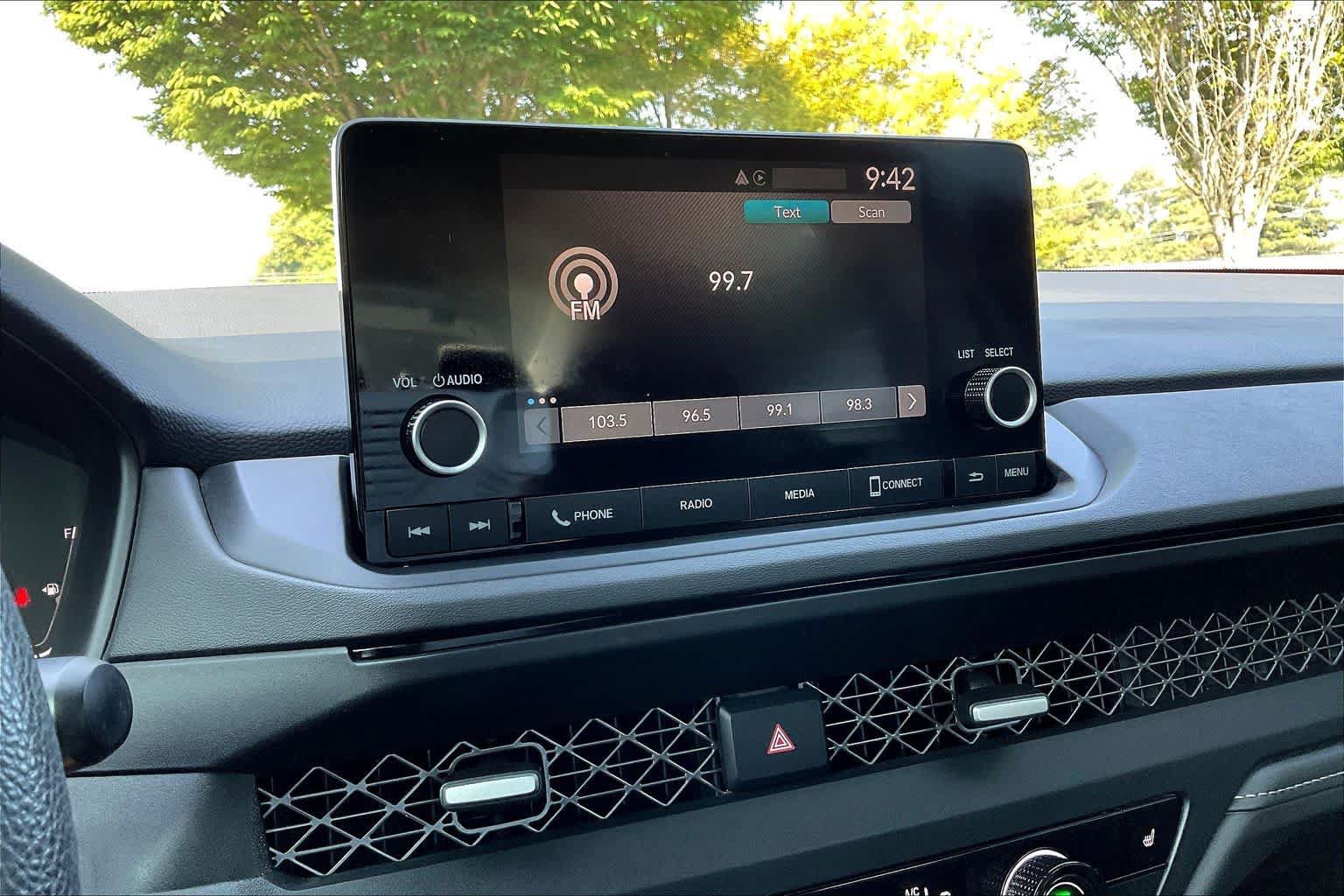 Used 2023 Honda Accord EX image 32