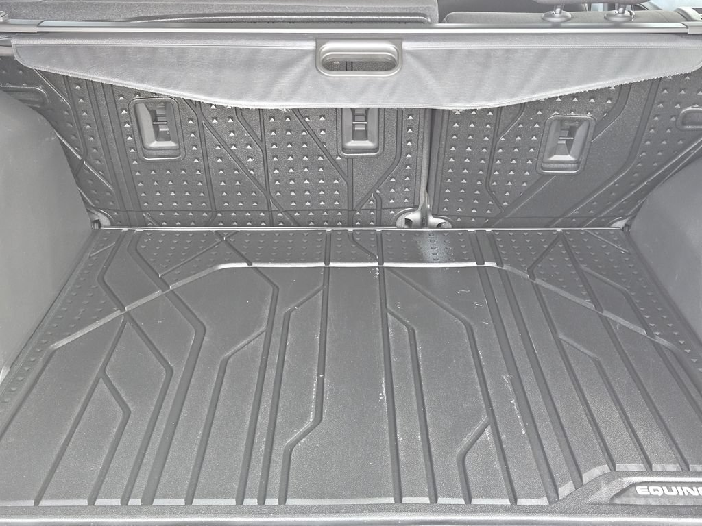 Used 2024 Chevrolet Equinox LT w/ LPO, Floor Liner Package FWD image 32