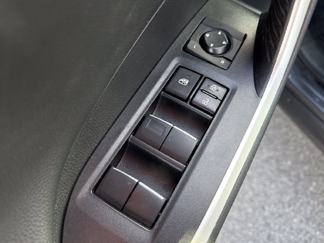 Used 2021 Toyota RAV4 Limited AWD/4WD image 27